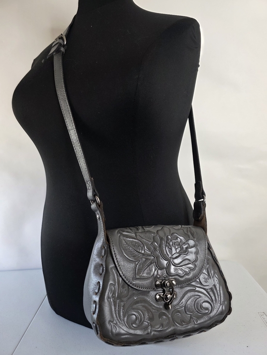 Patricia Nash Handbags - Patricia Nash Metallic Gray Tooled Leather Crossbody Bag